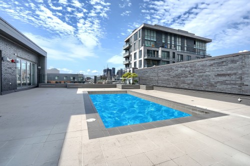 Pool - 604-901 Rue De La Commune E., Montréal (Ville-Marie), QC - Outdoor With In Ground Pool