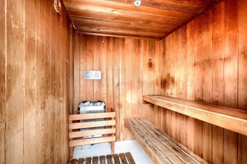 Sauna - 604-901 Rue De La Commune E., Montréal (Ville-Marie), QC - Indoor Photo Showing Other Room