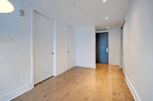 Mud Room - 604-901 Rue De La Commune E., Montréal (Ville-Marie), QC - Indoor Photo Showing Other Room