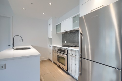 Kitchen - 604-901 Rue De La Commune E., Montréal (Ville-Marie), QC - Indoor Photo Showing Kitchen With Upgraded Kitchen