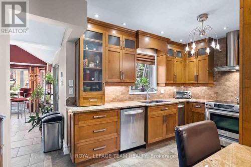 139 Pleasant Park Road, Ottawa, ON - Indoor Photo Showing Kitchen With Stainless Steel Kitchen With Double Sink