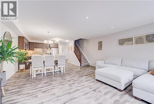 20 Meadowridge Street, Kitchener, ON - Indoor Photo Showing Living Room