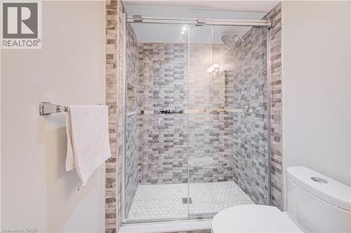 20 Meadowridge Street, Kitchener, ON - Indoor Photo Showing Bathroom