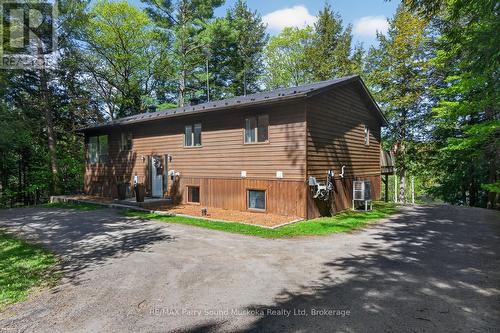 34 SILVER POINT DRIVE  Seguin, ON P2W 2W8