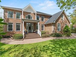 24 Glenmorren Court Fall River, NS B2T 1A4