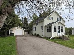 29 PLEASANT Street Kensington, PE C0B 1M0