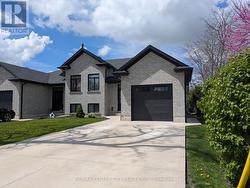 LOWER - 92 MYRTLE STREET Aylmer, ON N5H 2H5