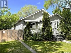 819 5th AVENUE N  Saskatoon, SK S7K 2R7