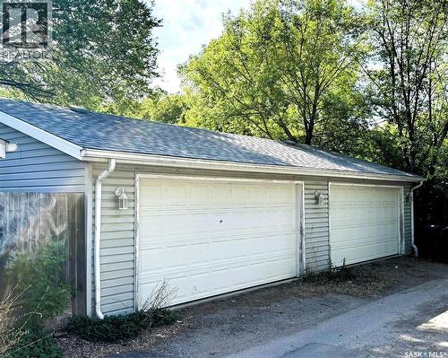 819 5Th Avenue N, Saskatoon, SK - Outdoor