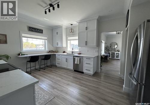 104 Central Boulevard, Nipawin, SK - Indoor Photo Showing Kitchen With Upgraded Kitchen