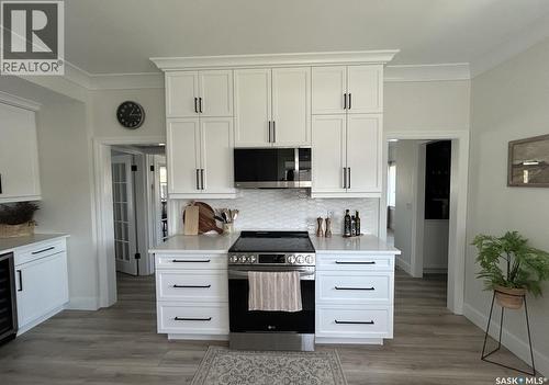 104 Central Boulevard, Nipawin, SK - Indoor Photo Showing Kitchen With Upgraded Kitchen