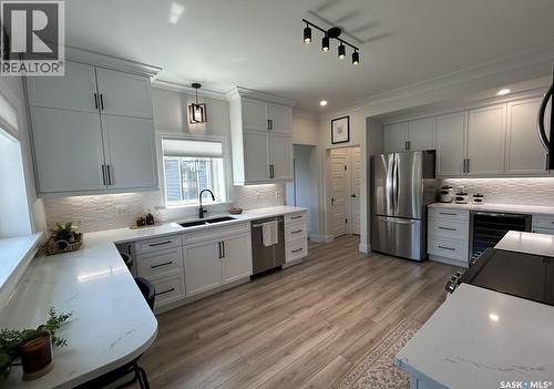 104 Central Boulevard, Nipawin, SK - Indoor Photo Showing Kitchen With Upgraded Kitchen
