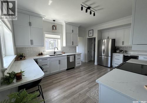 104 Central Boulevard, Nipawin, SK - Indoor Photo Showing Kitchen With Upgraded Kitchen