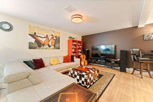 Salle familiale - 1215 Rue Aurélien, Magog, QC - Indoor Photo Showing Living Room