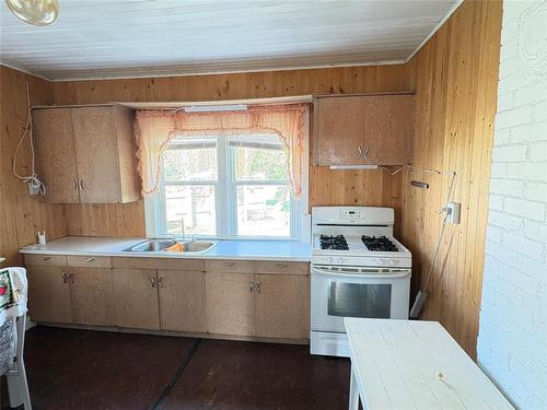 214 Black Avenue W, Oakburn, MB - Indoor Photo Showing Kitchen With Double Sink
