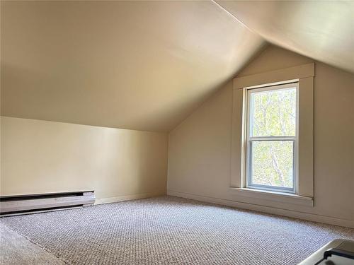 214 Black Avenue W, Oakburn, MB - Indoor Photo Showing Other Room