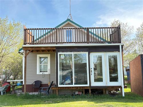 214 Black Ave. - 214 Black Avenue W, Oakburn, MB - Outdoor With Exterior