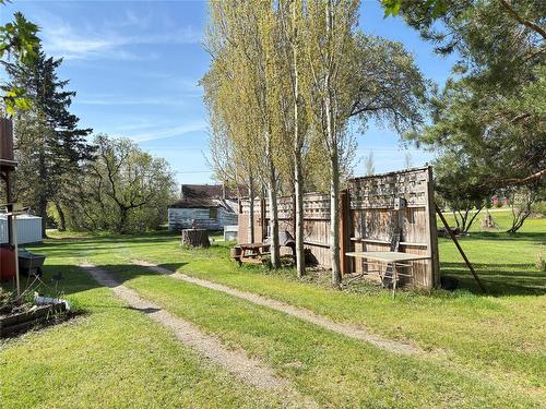 214 Black Avenue W, Oakburn, MB - Outdoor