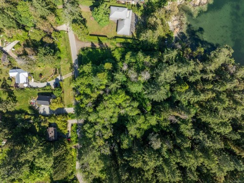 146 Menhinick Dr, Salt Spring, BC 