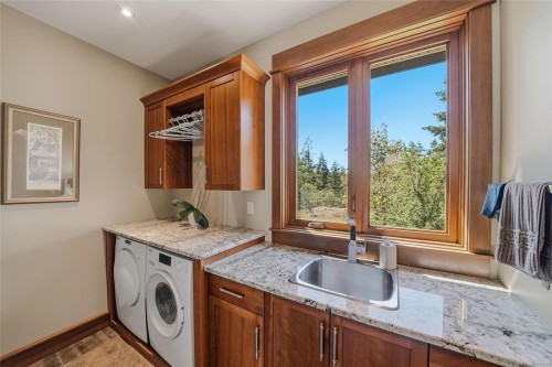3230 Huntington Pl, Nanoose Bay, BC 