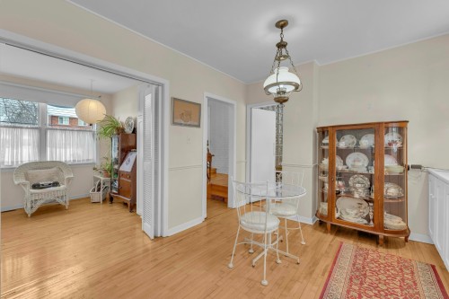 Vue d'ensemble - 22 Av. Coolbreeze, Pointe-Claire, QC - Indoor Photo Showing Dining Room