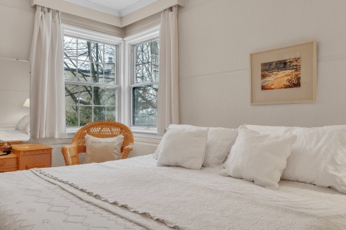 Chambre à coucher principale - 22 Av. Coolbreeze, Pointe-Claire, QC - Indoor Photo Showing Bedroom