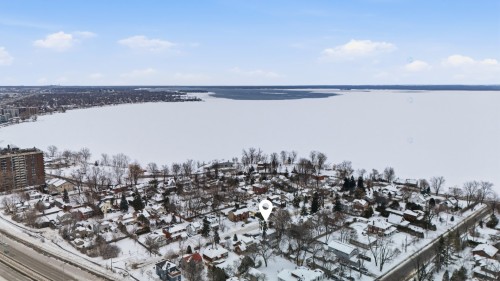 Photo aérienne - 22 Av. Coolbreeze, Pointe-Claire, QC - Outdoor With Body Of Water With View