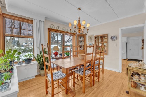 Salle à manger - 22 Av. Coolbreeze, Pointe-Claire, QC - Indoor Photo Showing Dining Room