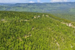 31 Ch. du Moulin Lac-Beauport, QC G3B 0C9