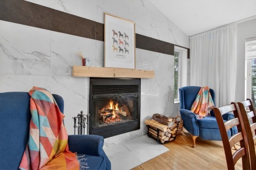 Salle à manger - 8 Rue Des Guides, La Minerve, QC - Indoor Photo Showing Other Room With Fireplace
