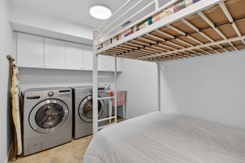 Salle de lavage - 8 Rue Des Guides, La Minerve, QC - Indoor Photo Showing Laundry Room