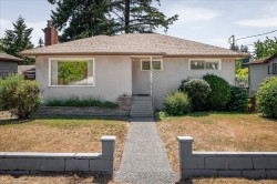 421 Juniper St Nanaimo, BC V9S 1X7