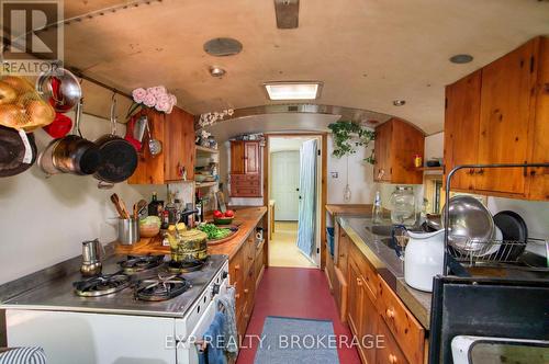 1563 Clarendon Road, Frontenac (Frontenac Centre), ON - Indoor Photo Showing Kitchen