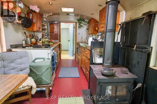 1563 Clarendon Road, Frontenac (Frontenac Centre), ON - Indoor