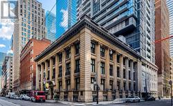 401 - 73 RICHMOND STREET W Toronto, ON M5H 4E8