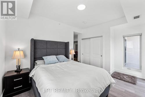 402 - 19B West Street N, Kawartha Lakes, ON - Indoor Photo Showing Bedroom