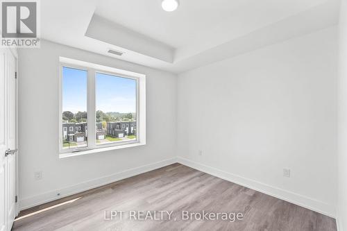 402 - 19B West Street N, Kawartha Lakes, ON - Indoor Photo Showing Other Room