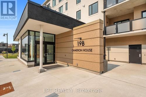 402 - 19B West Street N, Kawartha Lakes, ON - Outdoor With Balcony With Exterior