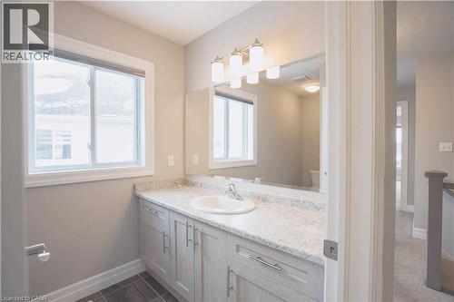2825 Asima Drive, London, ON - Indoor Photo Showing Bathroom