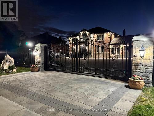 42 LEE AVENUE  Markham, ON L3R 8G4