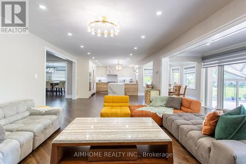 42 Lee Avenue, Markham, ON - Indoor Photo Showing Living Room