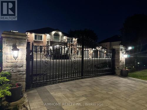 42 Lee Avenue, Markham, ON - Indoor Photo Showing Kitchen