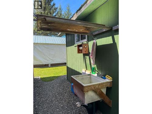 7532 Thomas Point Road, Sheridan Lake, BC -  With Exterior