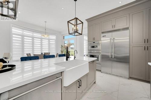 79 Amos Drive, Caledon, ON - Indoor Photo Showing Kitchen With Upgraded Kitchen