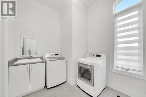 79 Amos Drive, Caledon, ON - Indoor Photo Showing Laundry Room