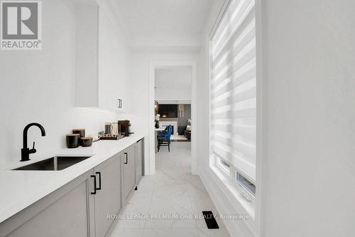 79 Amos Drive, Caledon, ON - Indoor Photo Showing Kitchen
