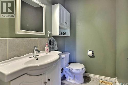 170 Elgin Crescent, Lumsden, SK - Indoor Photo Showing Bathroom