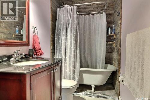 170 Elgin Crescent, Lumsden, SK - Indoor Photo Showing Bathroom