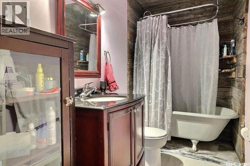 170 Elgin Crescent, Lumsden, SK - Indoor Photo Showing Bathroom