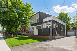 330 WINONA AVENUE  Ottawa, ON K1Z 5H4